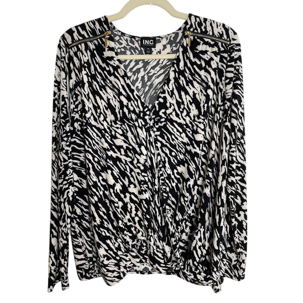 INC International Concepts Black White Abstract Relaxed Blouse Faux Wrap XL - Picture 2 of 13